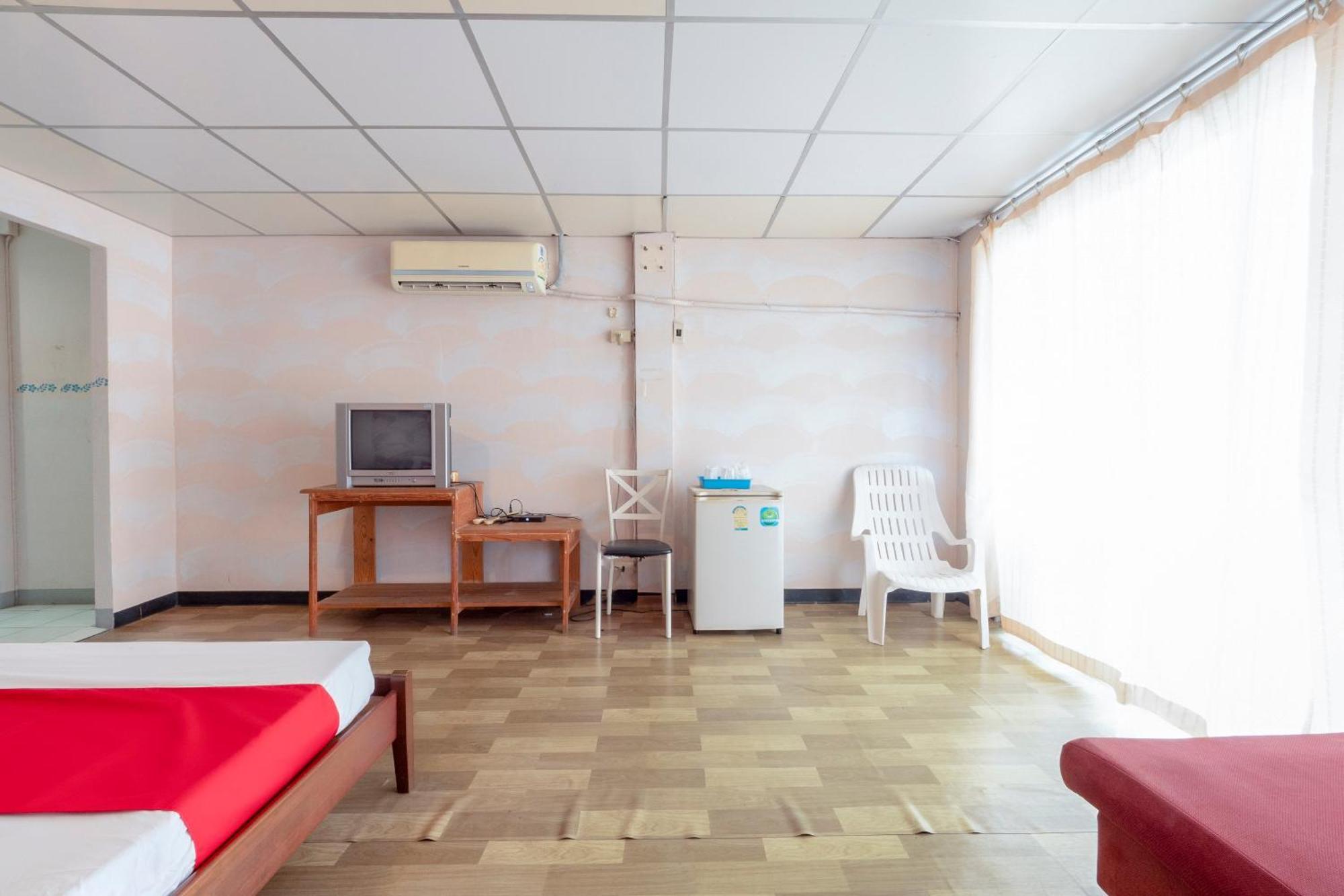 Hotel Oyo 1152 Hongpak Mint Bangsaen Esterno foto