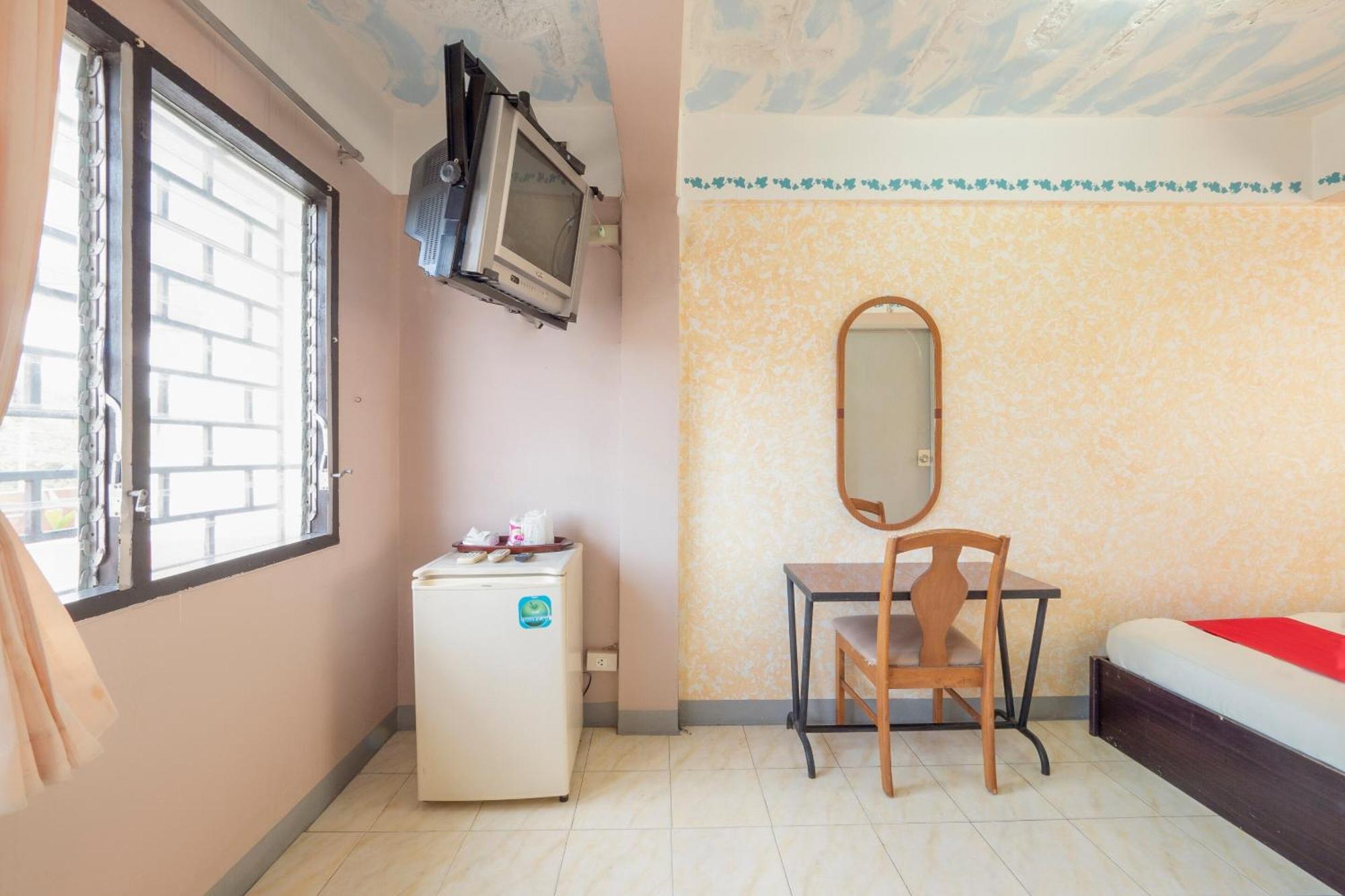 Hotel Oyo 1152 Hongpak Mint Bangsaen Esterno foto
